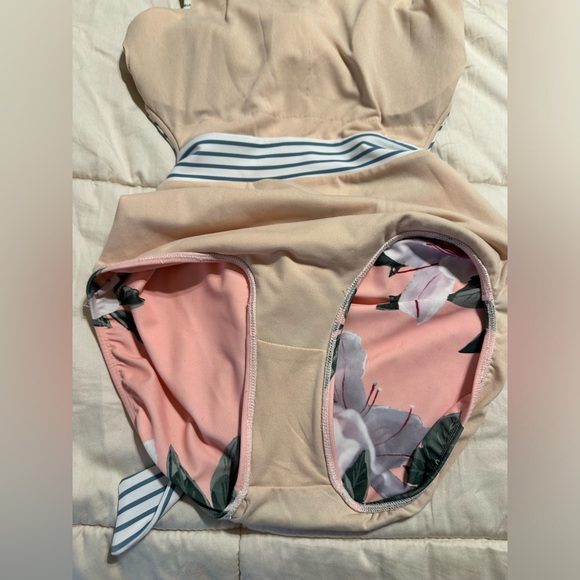 Albion one piece bathing suit - Picture 6 of 11